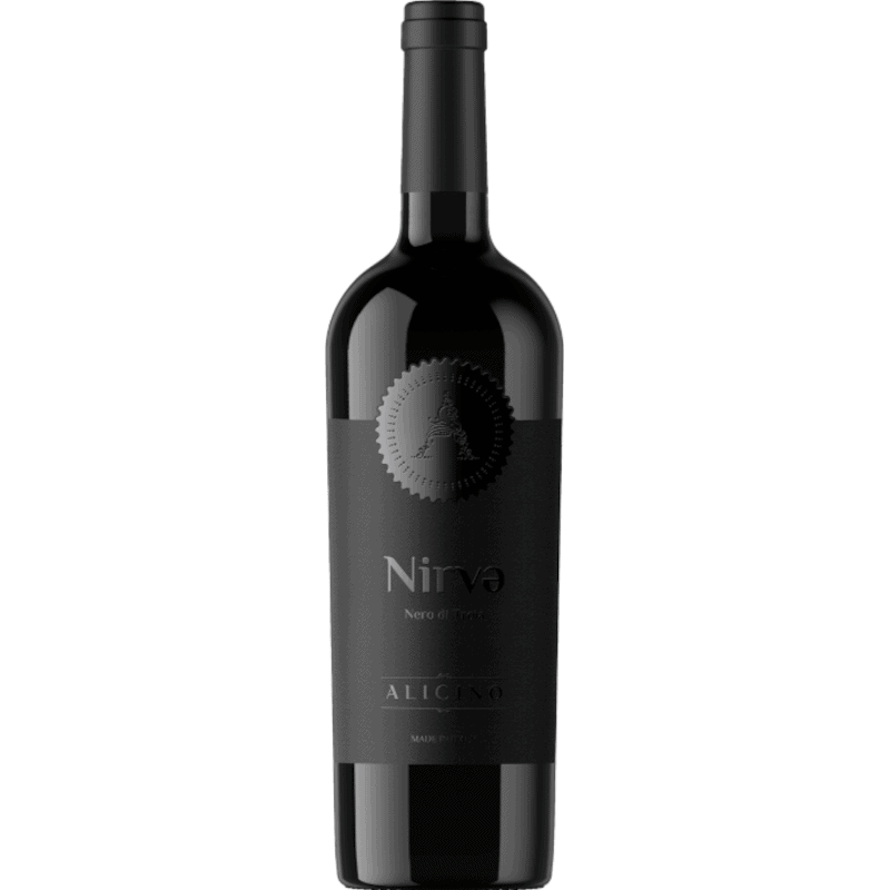 Nirve Nero di Troia Puglia. Elegante, tiefschwarze Weinflasche des Nirve Nero di Troia von Cantina Alicino (Tenuta Montevitolo) mit einem edlen, mattschwarzen Etikett und runder Prägung.